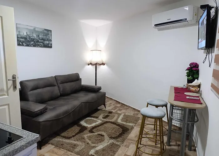 Gerendaház Tera Nova Rednek